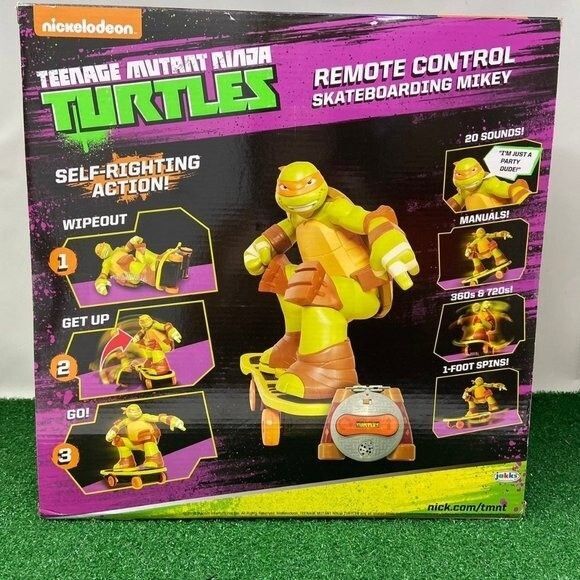 Teenage Mutant Ninja Turtle Michelangelo remote control skateboard - Picture 2 of 3
